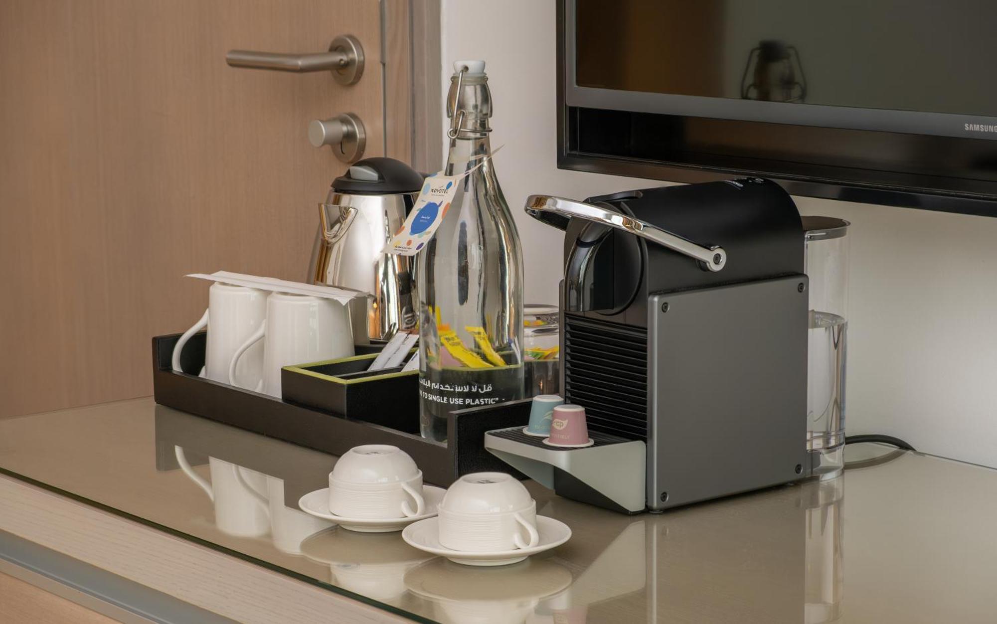 Novotel Muscat Airport Экстерьер фото