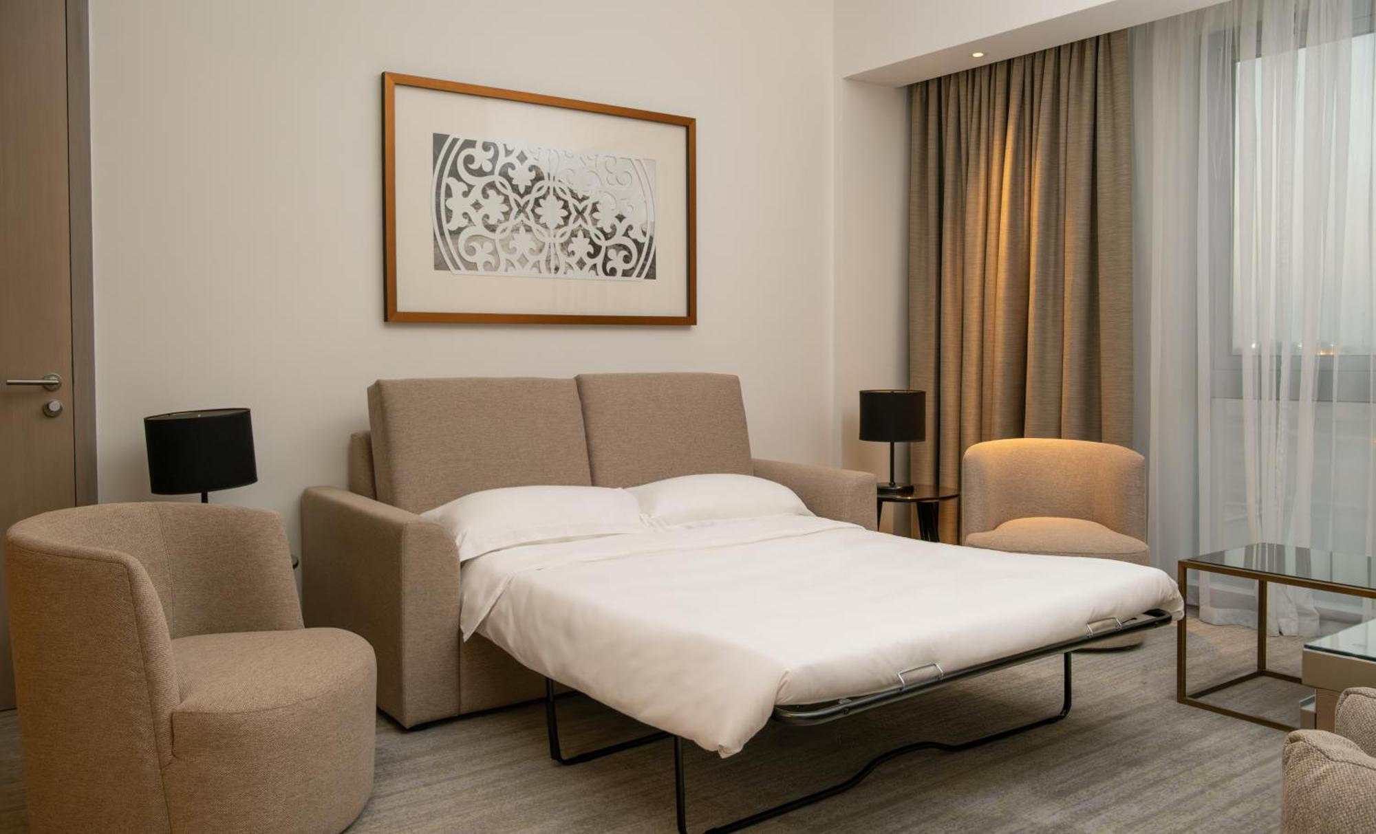 Novotel Muscat Airport Экстерьер фото