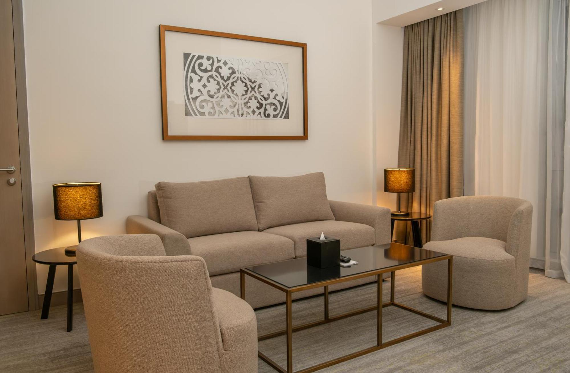 Novotel Muscat Airport Экстерьер фото